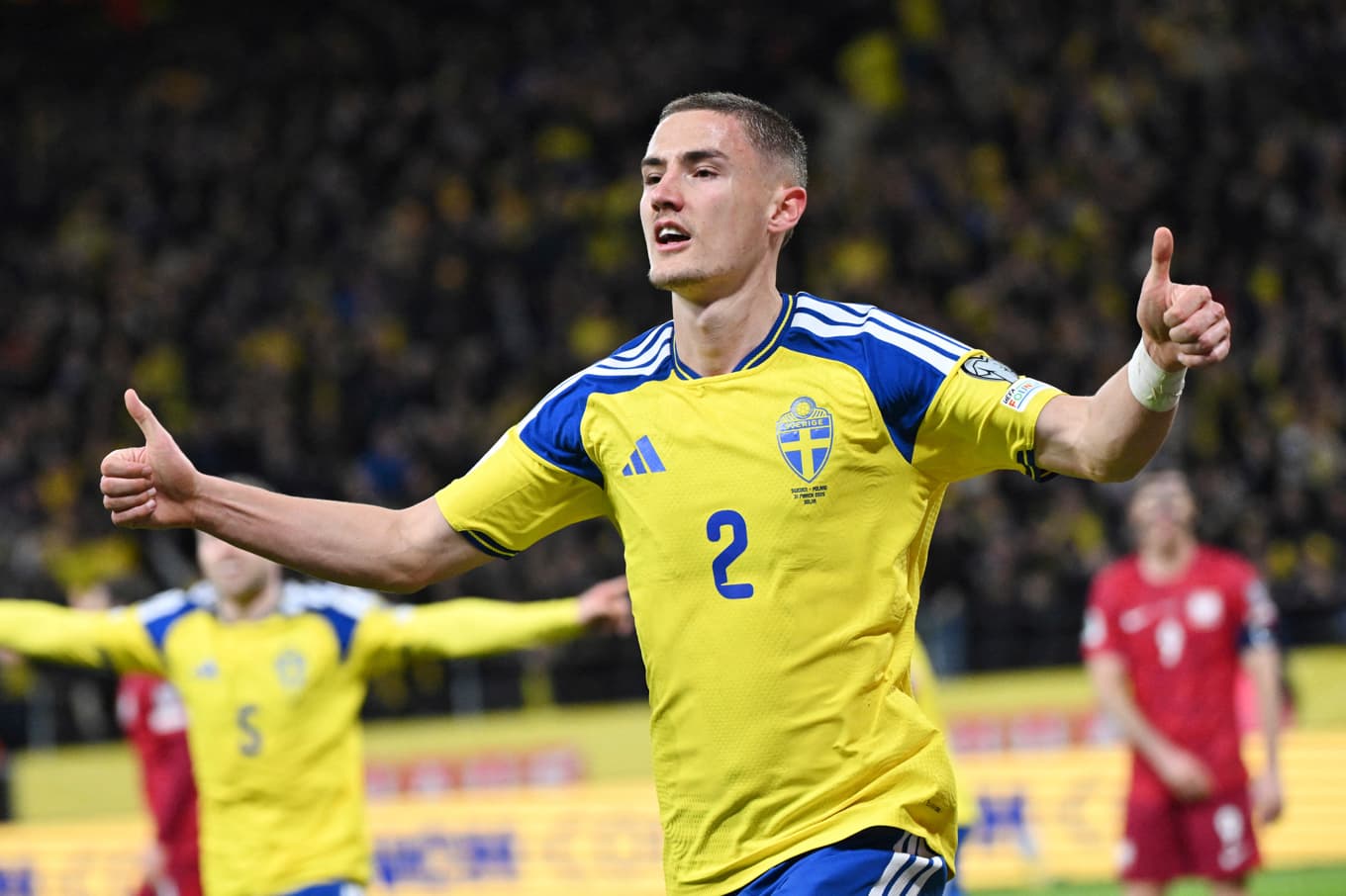 Fotbollsexperten Jonas Olsson hoppas på att försvararen Gustaf Lagerbielke ska visa vägen i fotbolls-VM. Foto: Jonathan Näckstrand/AFP via Getty Images
