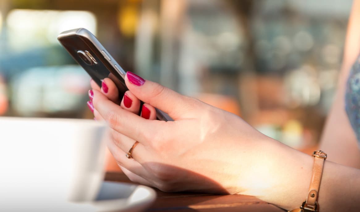 Allt fler svenskar och företag får sin post digitalt i stället för fysiska pappersbrev. Foto: Pexels