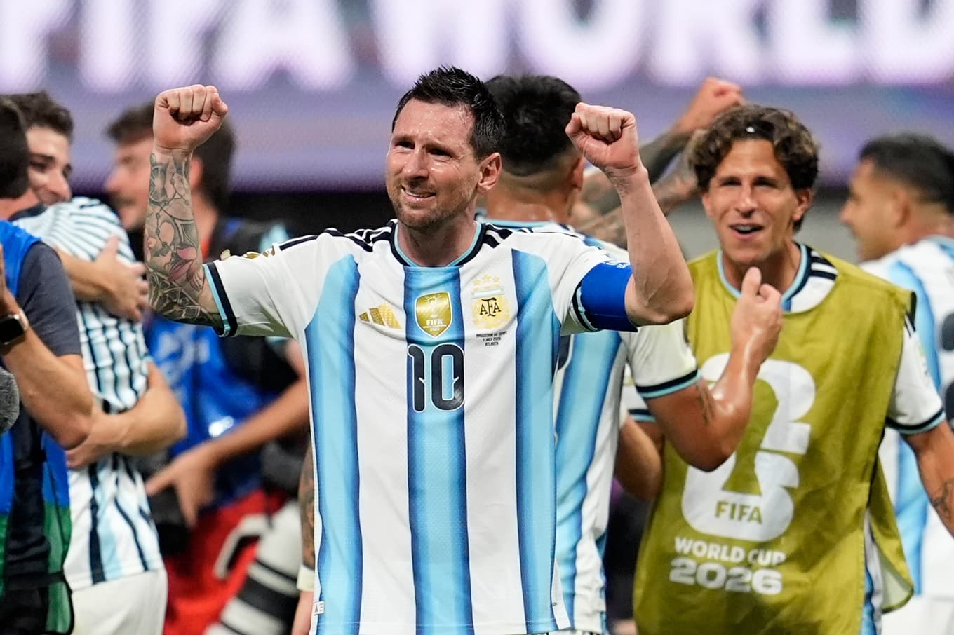 Lionel Messi var rörd till tårar efter den dramatiska vändningen mot Egypten i åttondelsfinalen. Foto: Mike Stewart/AP/TT