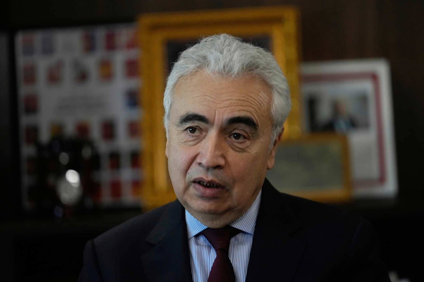 Internationalla energiorganets (IEA) chef Fatih Birol varnar för att Europas elektrifiering går för långsamt. Arkivbild från april i år. Foto: Michel Euler  /AP/TT