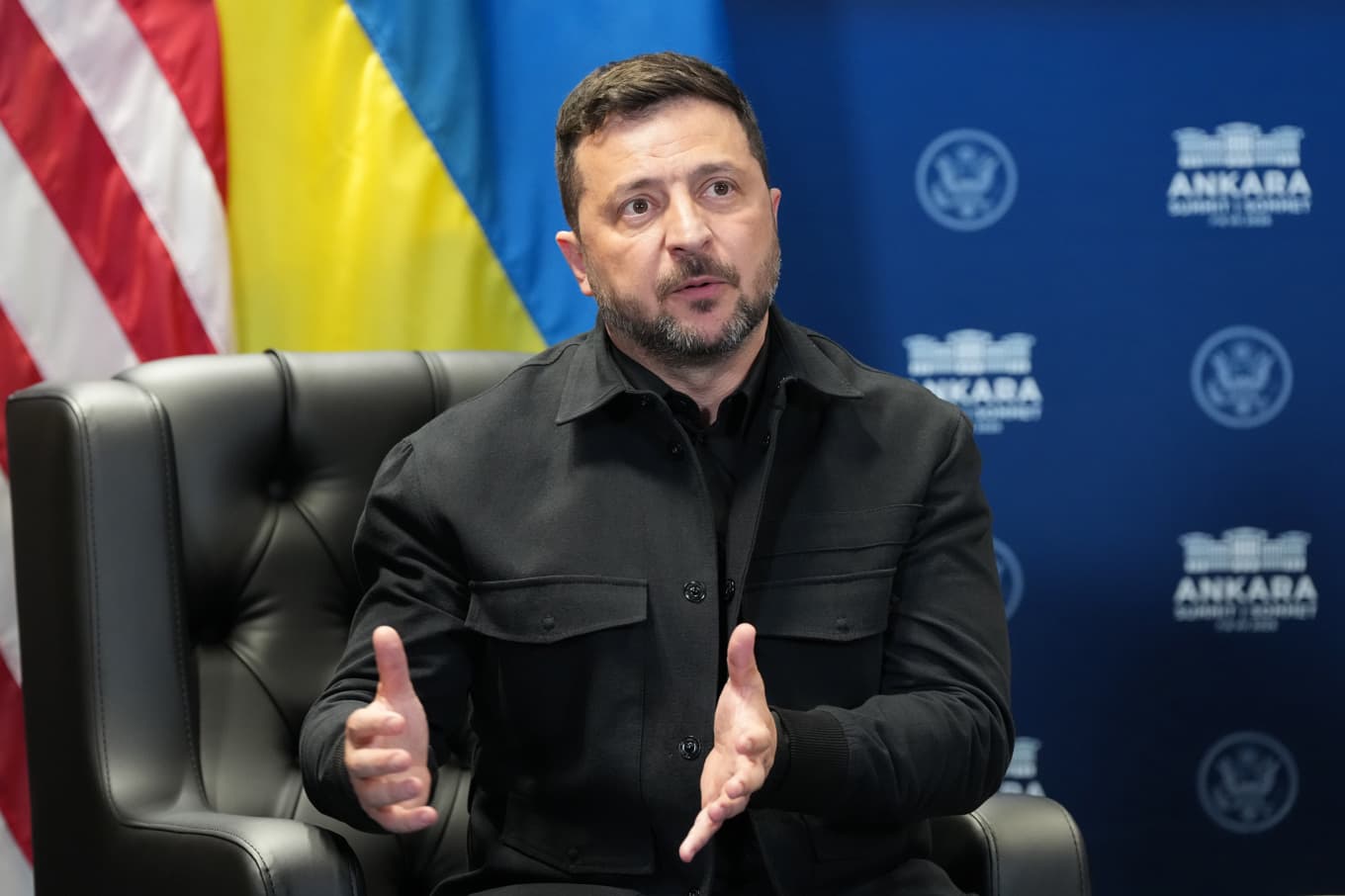 Ukrainas president Volodymyr Zelenskyj under Natomötet i Ankara tidigare i veckan. Foto: Alex Brandon  /AP/TT