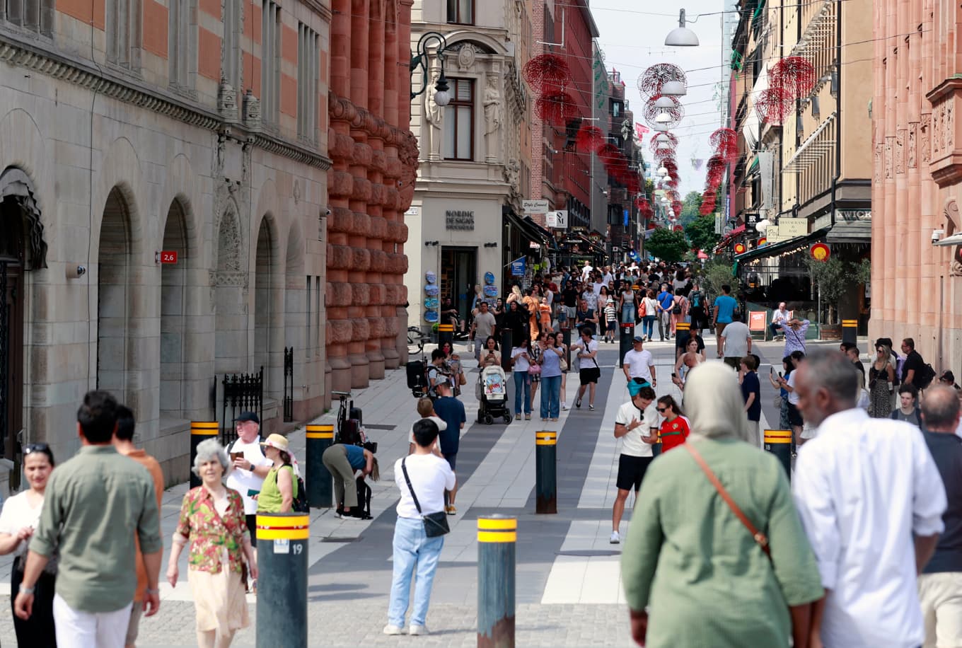 Turister på Drottninggatan i Stockholm. Arkivbild. Foto: Magnus Grimstedt/TT