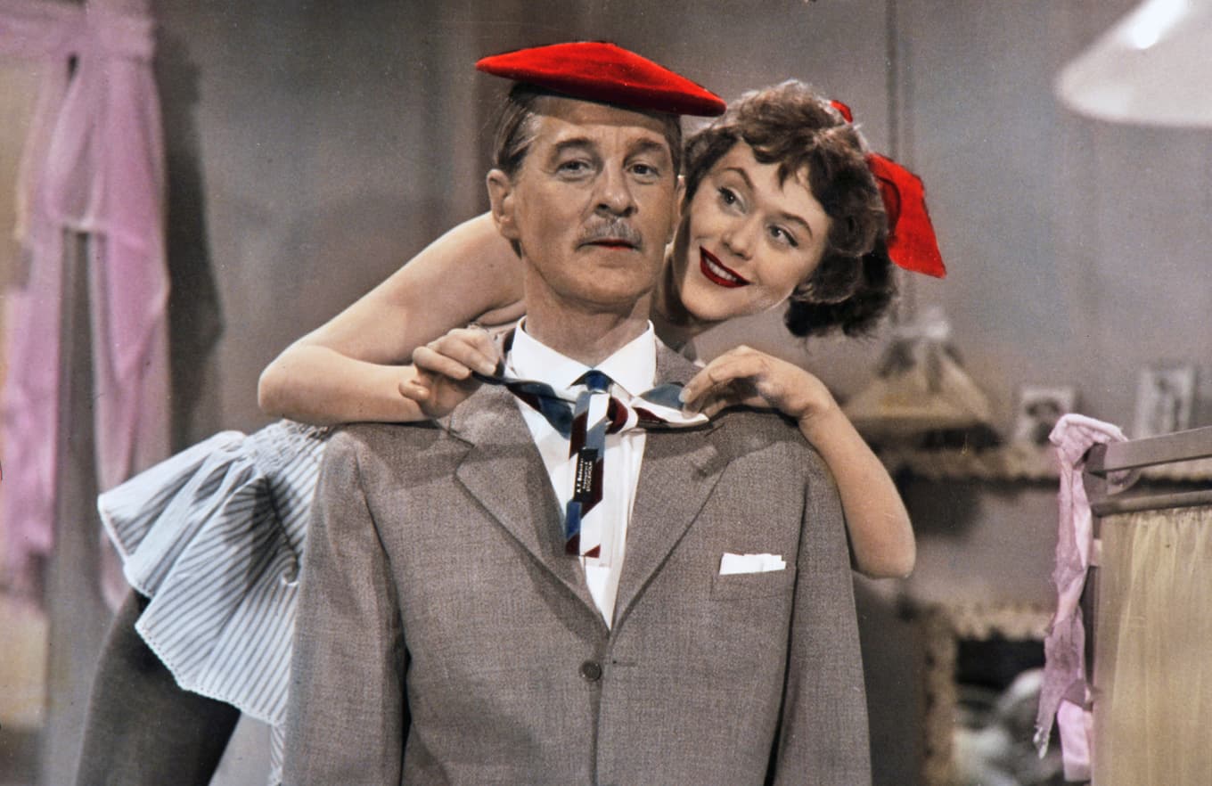 Gunnar Björnstrand och Lena Söderblom i ”Fröken April”, fredag 17 juli i SVT1. Foto: SF