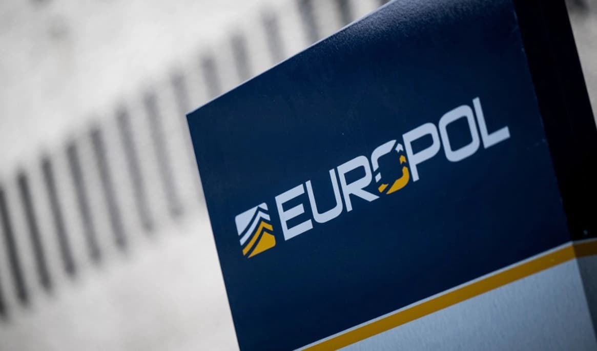 Med stöd från Europol har myndigheter i Bulgarien, Grekland, Nederländerna och Rumänien upplöst ett kriminellt nätverk som misstänks ha smugglat migranter. Foto: Jasper Jacobs/Belga Mag/AFP via Getty Images