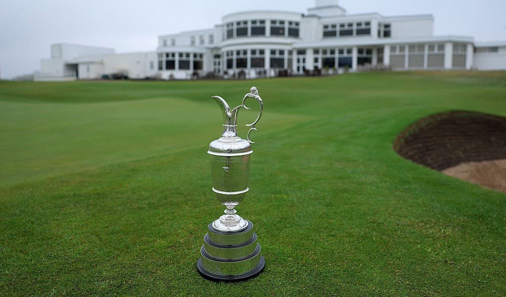 Så här ser den ut, pokalen alla golfare vill ha. Foto: Kate McShane/Getty Images
