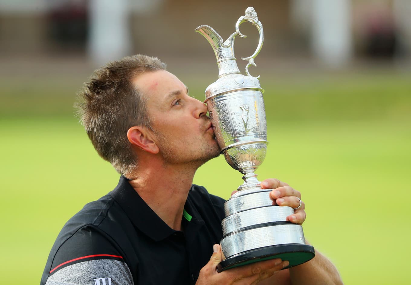 Henrik Stenson vann The Open 2016 efter en episk duell med Phil Mickelson. Med en avslutande 63-rond blev han förste svenske herrspelare att vinna en major och skrev svensk golfhistoria. Foto: Andrew Redington/Getty Images
