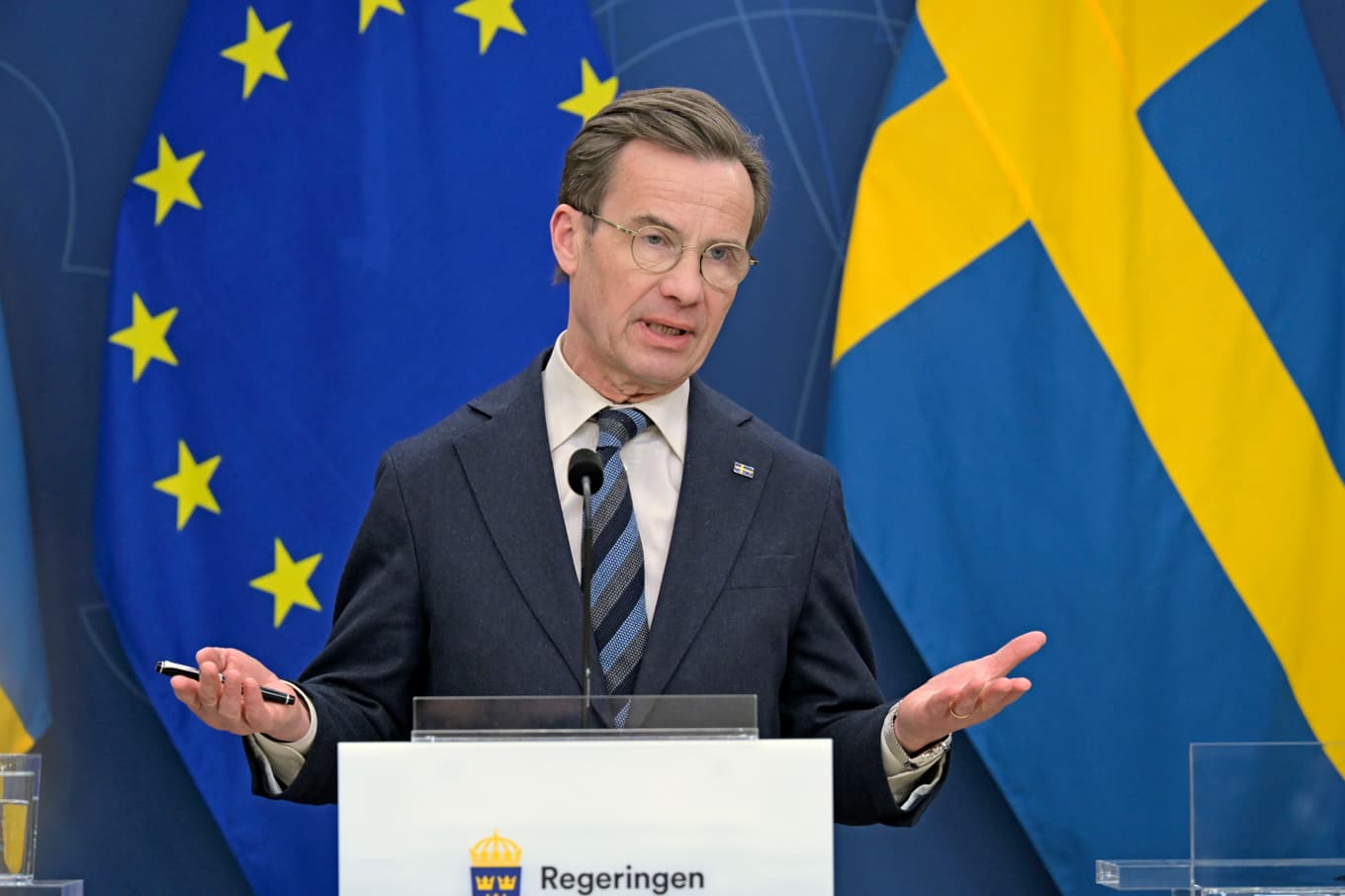 Statsminister Ulf Kristersson (M) använder ibland engelska uttryck i sina uttalanden, som gaslighta och steal with pride. Foto: Roger Sahlström