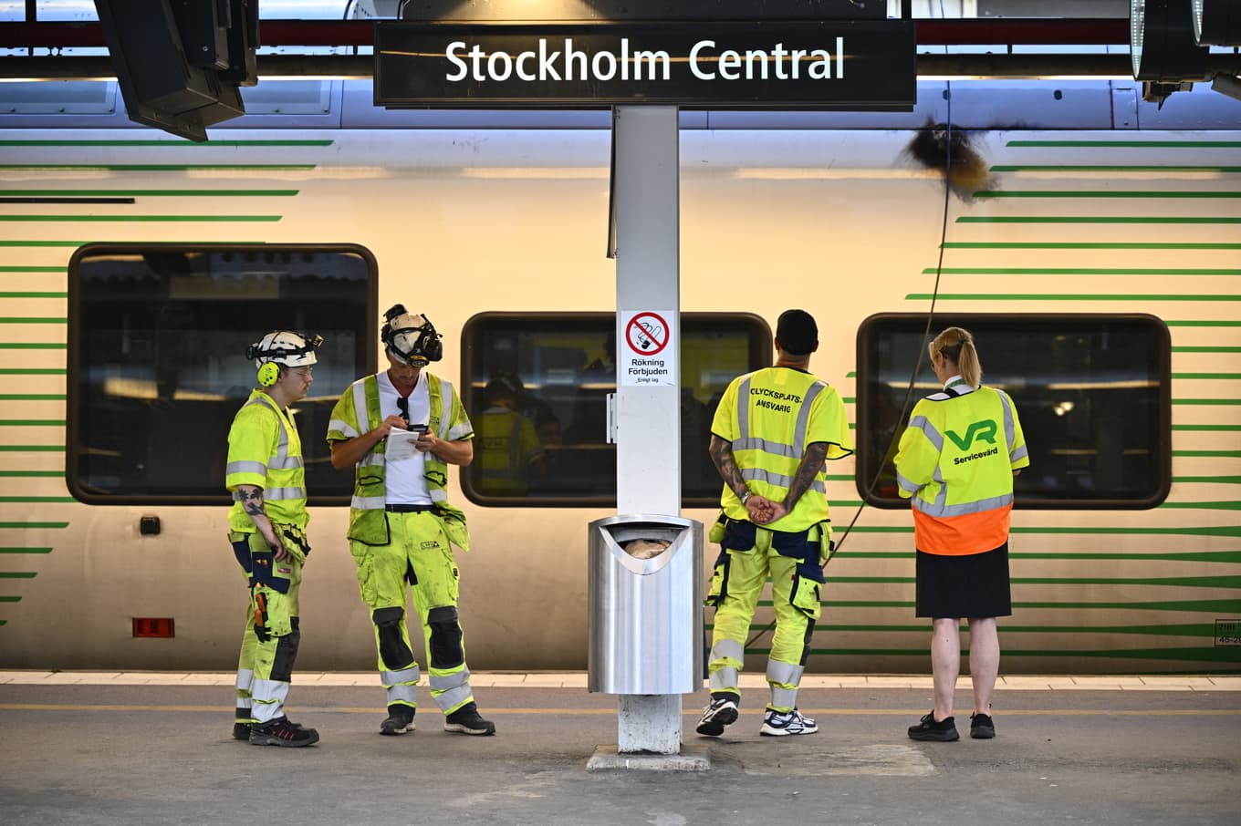 En kontaktledning ställde till med tågstopp. Foto: Anders Wiklund/TT