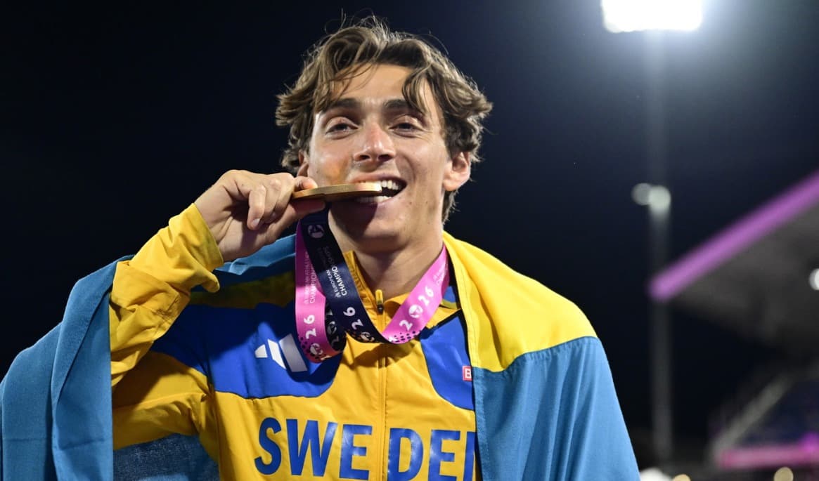 Armand Duplantis vinner guld i herrarnas stavhoppsfinal. Foto: Jonas Ekströmer/TT