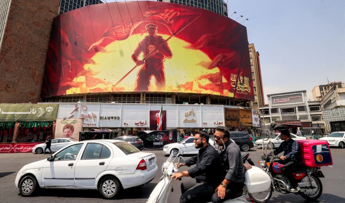 Trafik i centrala Teheran. Foto: Atta Kenare/AFP via Getty Images