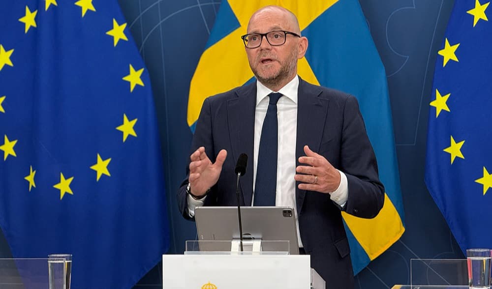 Arbetsmarknadsminister Johan Britz (L) konstaterar att arbetslösheten är på väg ner. Foto: Staffan Erfors