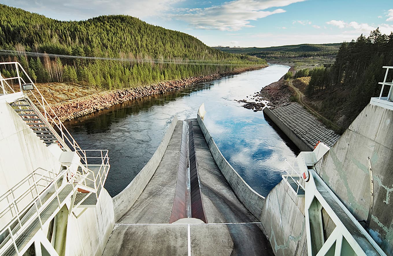En betydande del av den svenska vattenkraften och kärnkraften kommer att hamna hos en utländsk ägare. Foto: Vattenfall