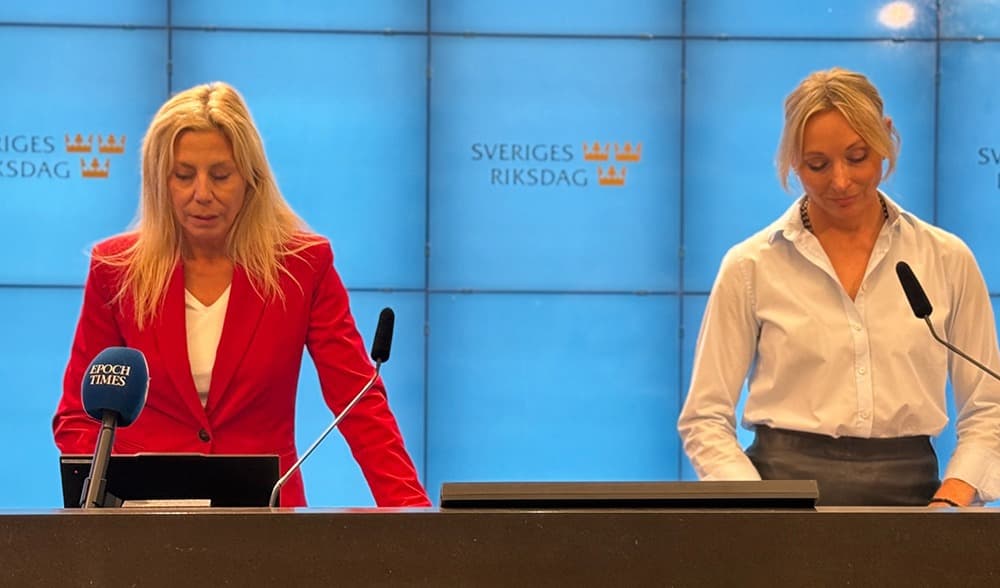 Lind Lindberg och Jessica Stegrud från Sverigedemokraterna hade inga siffror att delge Staffan Heimerson som redan under Watergate lärde sig; ”follow the money”. Foto: Staffan Erfors