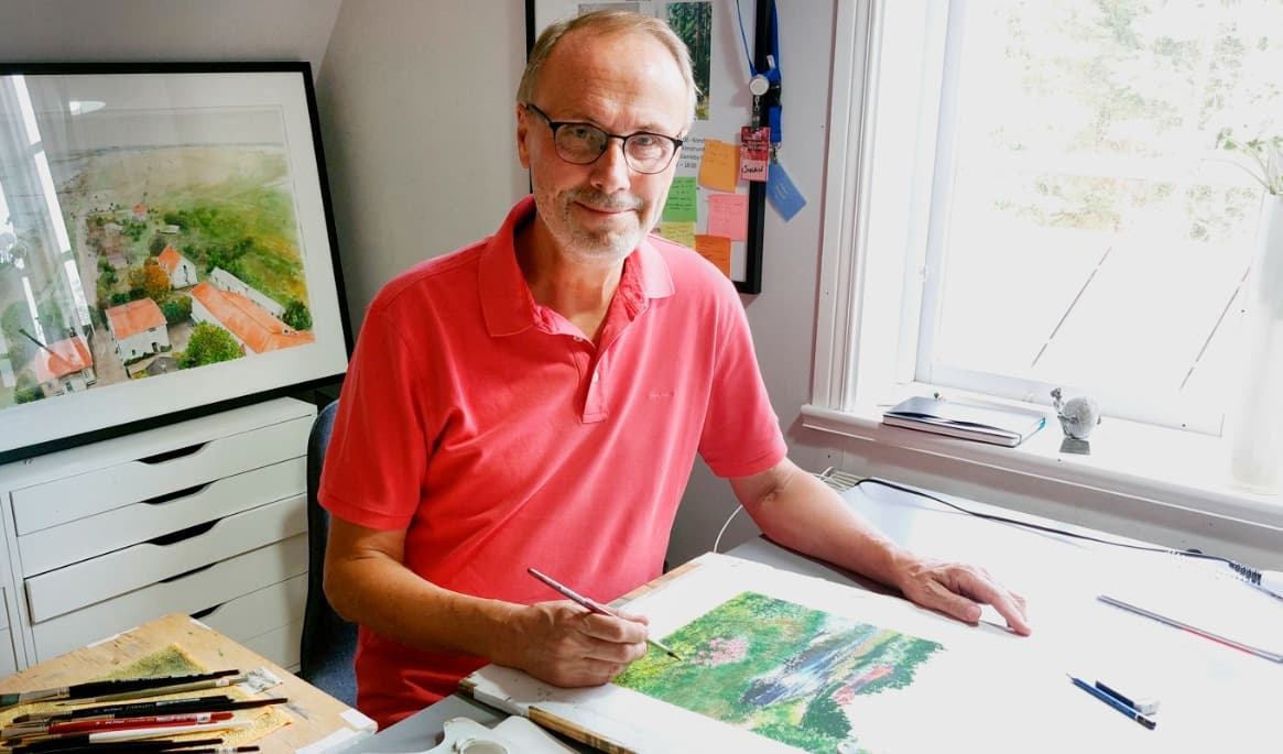 Barndomens teckningar blev början på ett livslångt konstnärskap. I dag är Johan Sandell en av konstnärerna bakom Nobelprisdiplomen. Foto: Privat