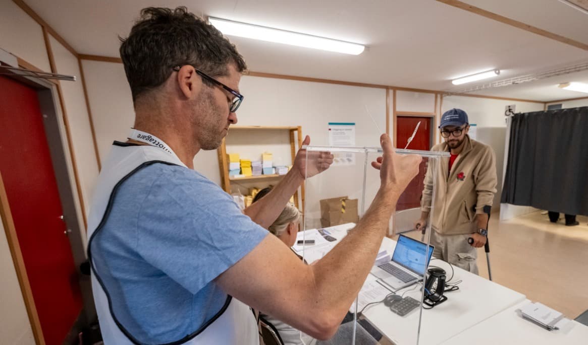 Förtidsröstningen är i gång – men Valmyndigheten uppger att det blivit fel med tusentals röster. Bilden har inget med händelsen att göra. Arkivbild. Foto: Johan Nilsson / TT