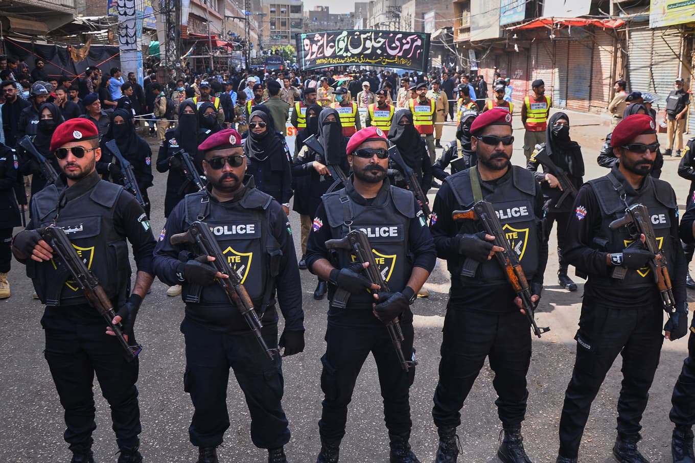 Pakistanska poliser. Arkivbild. Foto: Pervez Masih/AP/TT
