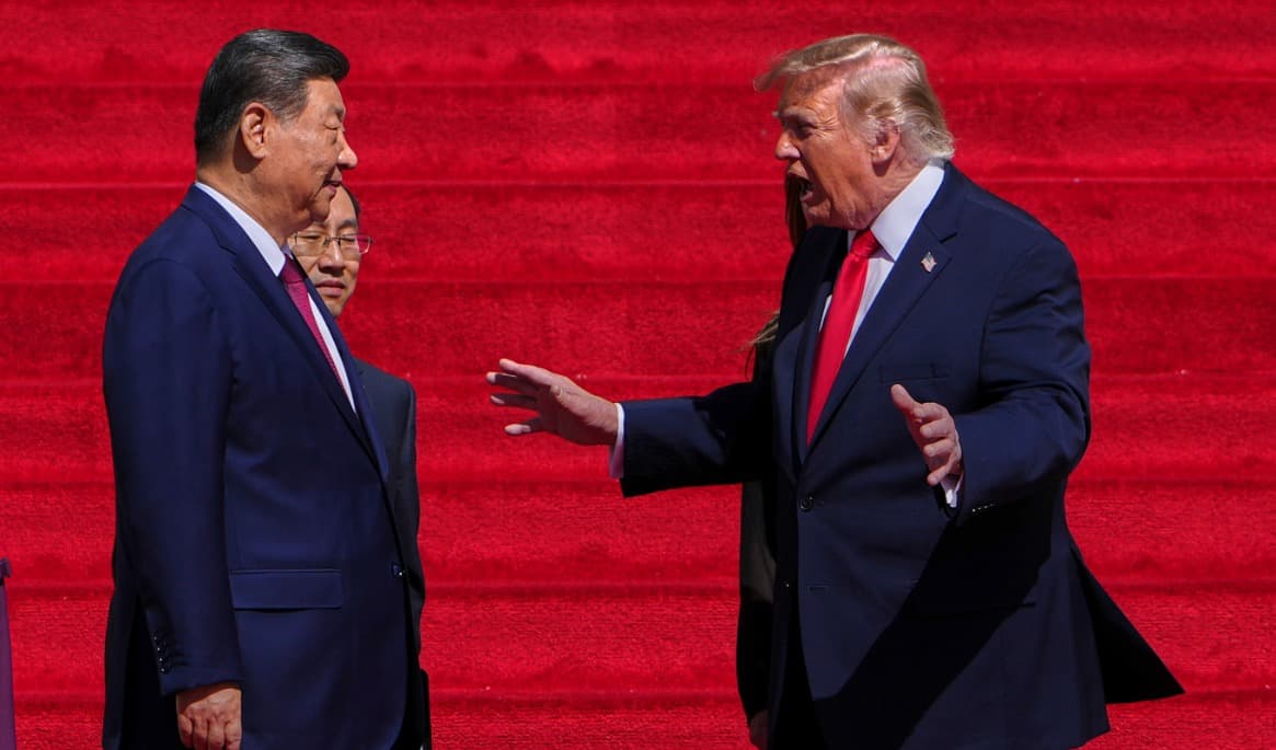 Donald Trump och Xi Jinping utanför USA:s nationella arkiv i Washington på fredagen. Foto: Julia Demaree Nikhinson/AP/TT