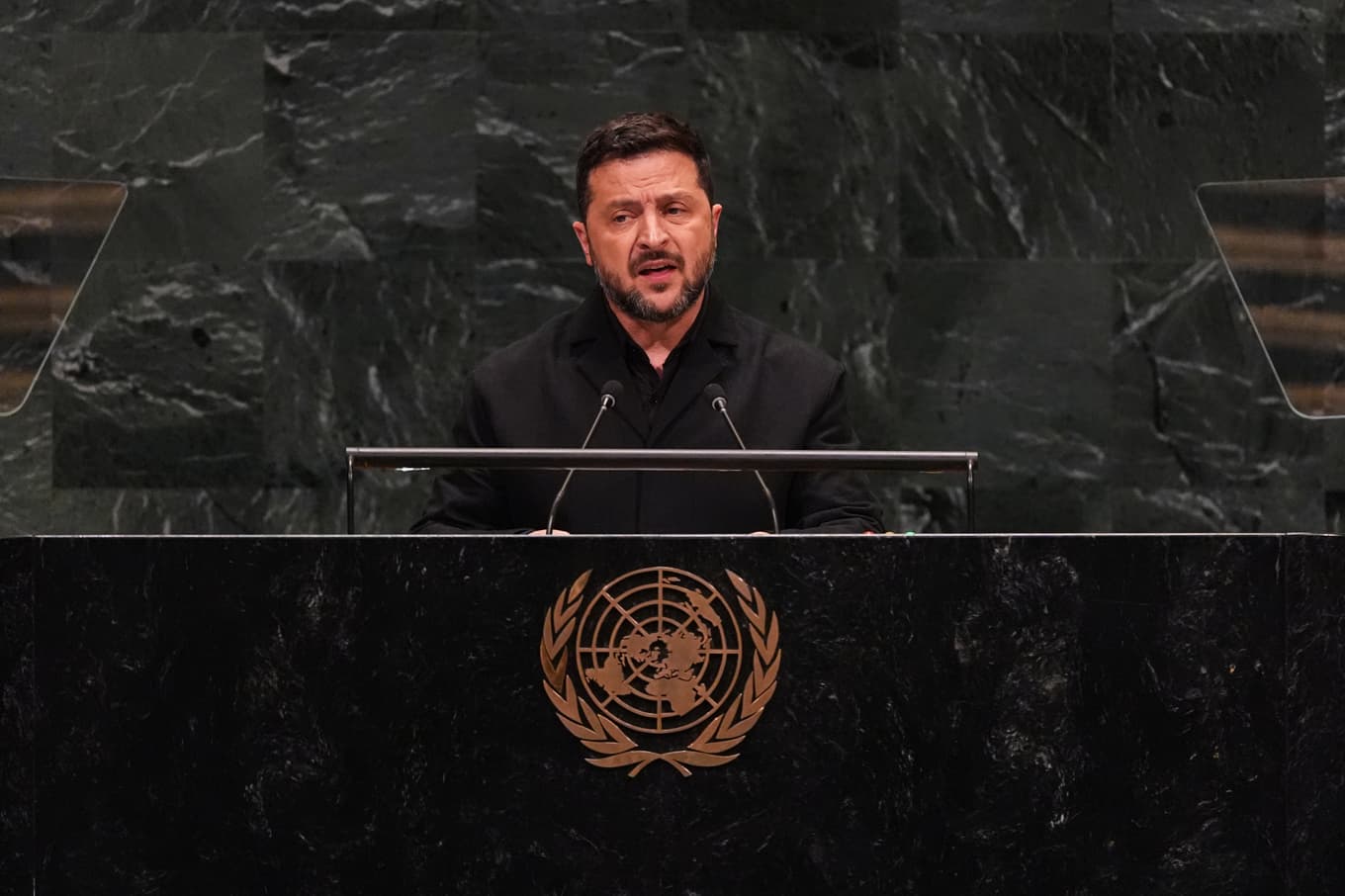 Ukrainas president Volodymyr Zelenskyj under sitt tal i FN:s generalförsamling i onsdags. Foto: Heather Khalifa/AP/TT