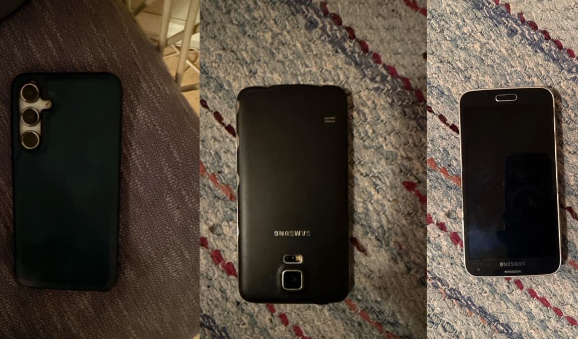 Tre Samsungtelefoner togs i beslag vid en husrannsakan i december 2025. Enligt förundersökningen hittade IT-forensiker filer och ett stort antal chattar i enheterna. Innehållet åberopas nu av åklagaren. Foto: Polisen