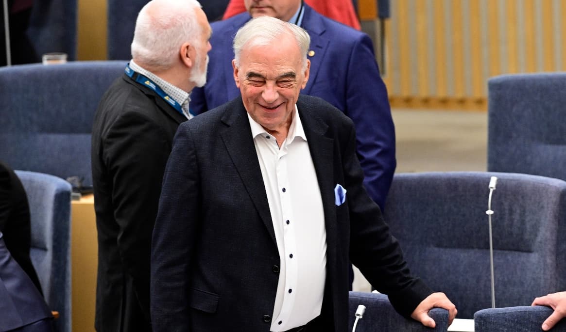 Lars Leijonborg (L) i riksdagen inför upprop och talmansval. Foto: Jonas Ekströmer / TT