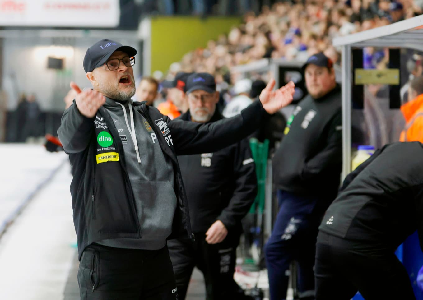 Pelle Fosshaug vill ha större dynamik med hemmapubliken i Lidköping, som här i en SM-semifinal mot Västerås. Foto: Adam Ihse/TT