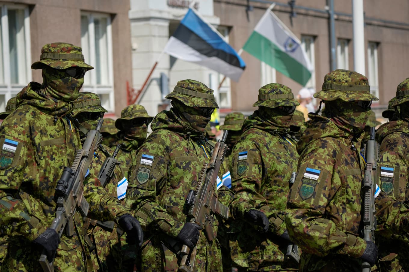 Estländska soldater under en militärparad i Viljandi. Arkivbild. Foto: Sergei Grits/AP/TT