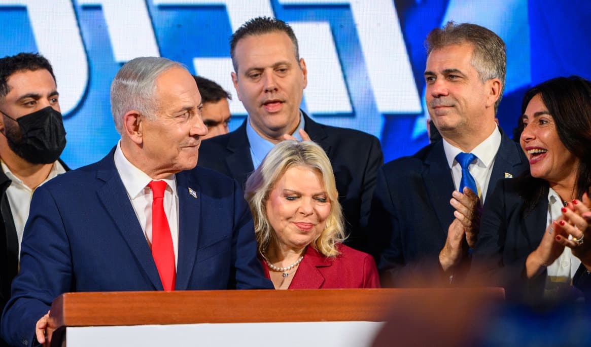 Benjamin Netanyahu riskerar att förlora regeringsmakten efter det jämna valet i Israel. De arabiska partierna kan få en avgörande roll i regeringsbildningen. Foto: Alexi J. Rosenfeld/Getty Images