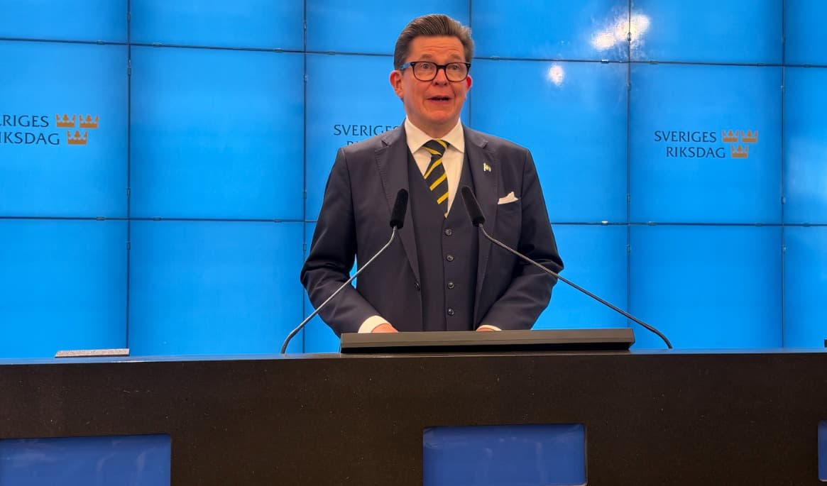 Talman Andreas Norlén vill nu att Elisabeth Thand Ringqvist ska få pröva om hennes tal om ett ”mittenalternativ” håller. Foto: Staffan Erfors