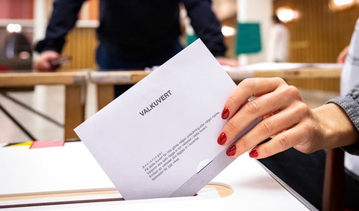 En rad svenskar vill ha ett extraval. Foto: Johan Nilsson/TT