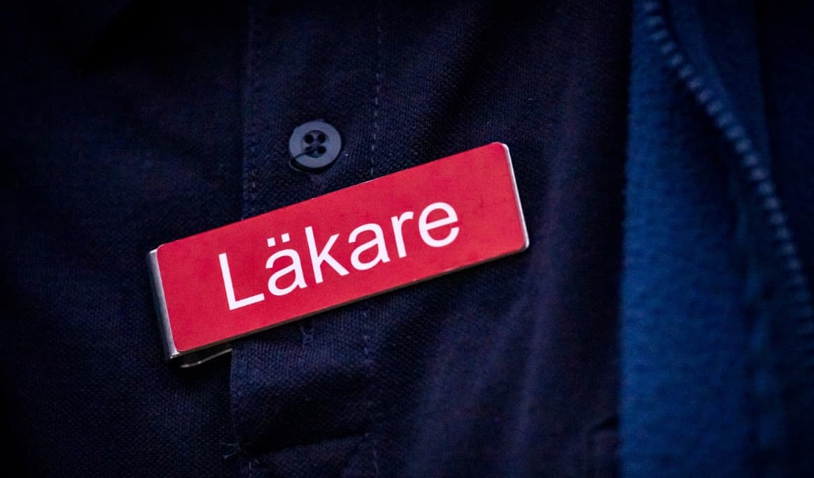 Med ett förfalskat examensbevis och osanna meriter lyckades kvinnan arbeta som underläkare i både Stockholm och Sundsvall – trots att hon saknade både läkarutbildning och fullständiga gymnasiebetyg. Foto: Johan Nilsson