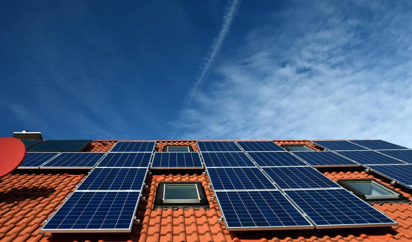Tusentals svenskar gjorde avdrag för solcellsbatterier i år. Foto: Ulrike Leone