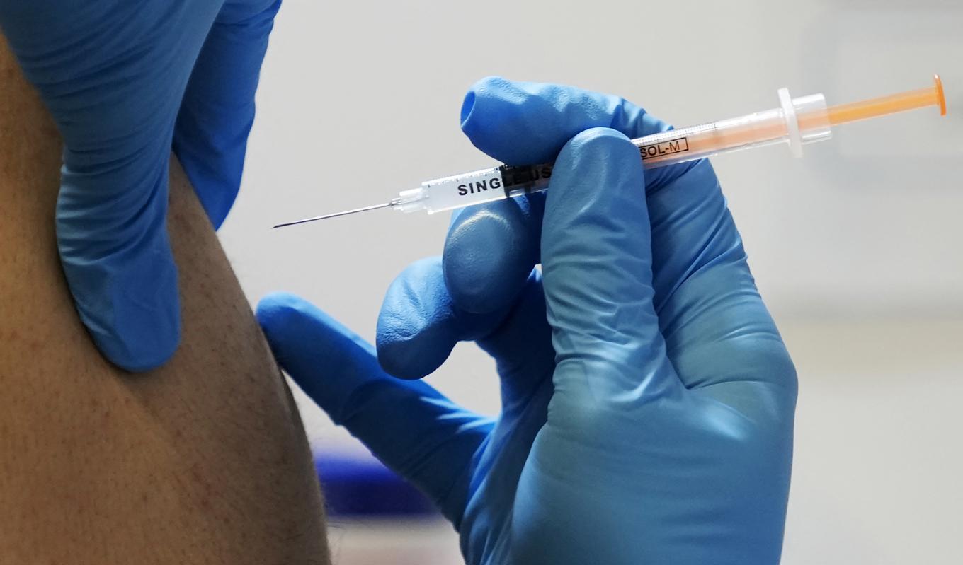 En studie visar att asymtomatisk inflammation hos personer som fått covid-19-vaccin kan vara vanligare än förväntat. Foto: Eugene Hoshiko/Pool AFP via Getty Images