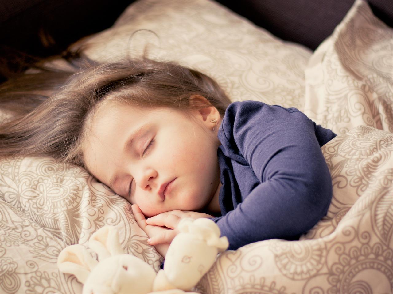 Du kan hjälpa både dig själv och dina barn att få en god nattsömn med rutiner.