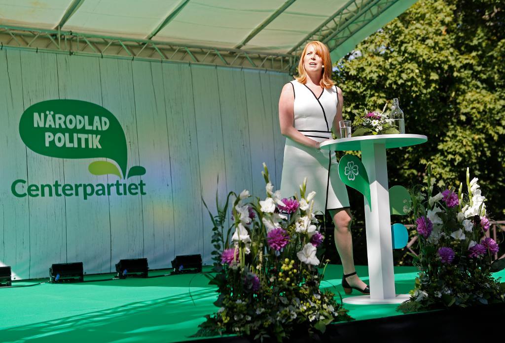 Centerpartiets partiledare Annie Lööf sommartalade i Stockholm i augusti. (Foto: Christine Olsson/TT)
