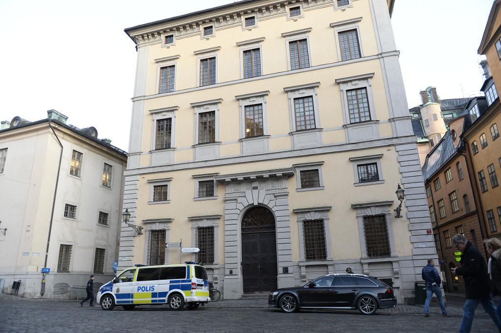 Statens fastighetsverks huvudkontor i Gamla stan i Stockholm där polisen genomfört husrannsakan. (Foto: Pontus Lundahl/TT)