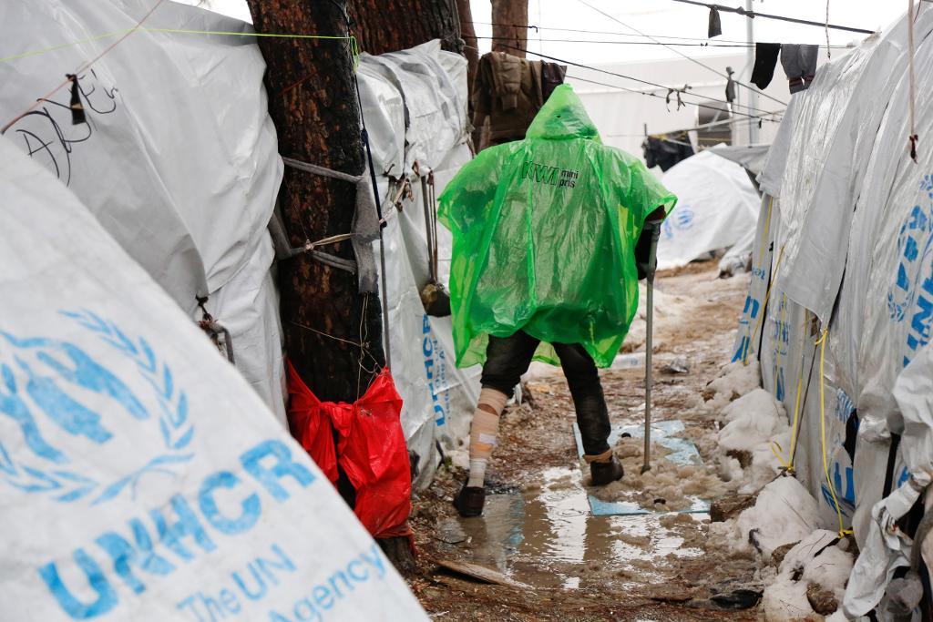 Flyktinglägret Moria på Lesbos den 10 januari. Regn och kyla har gjort förhållandena i det överbefolkade lägret svåra. (Foto: Petros Tsakmakis/AP/TT)