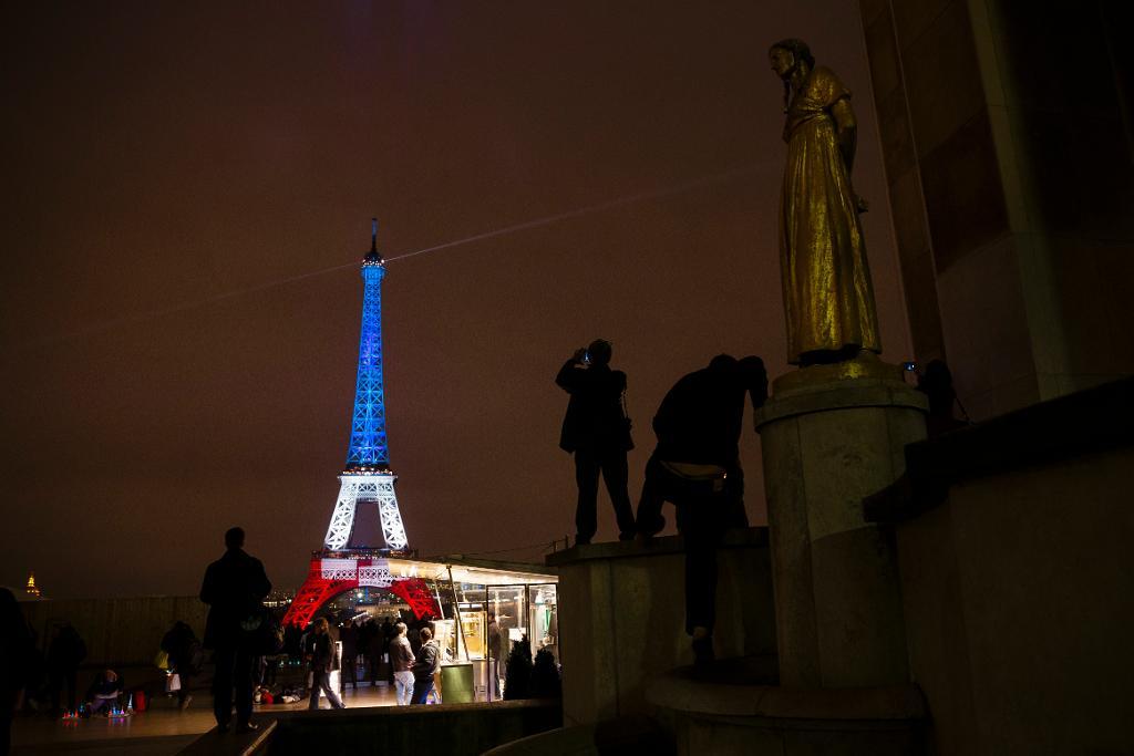 Stämningen i Frankrike präglas av de senaste årens terrorism. Här en bild från Paris i samband med årsdagen av Bataclan-attacken i november.  Foto: Daniel Ochoa de Olza
