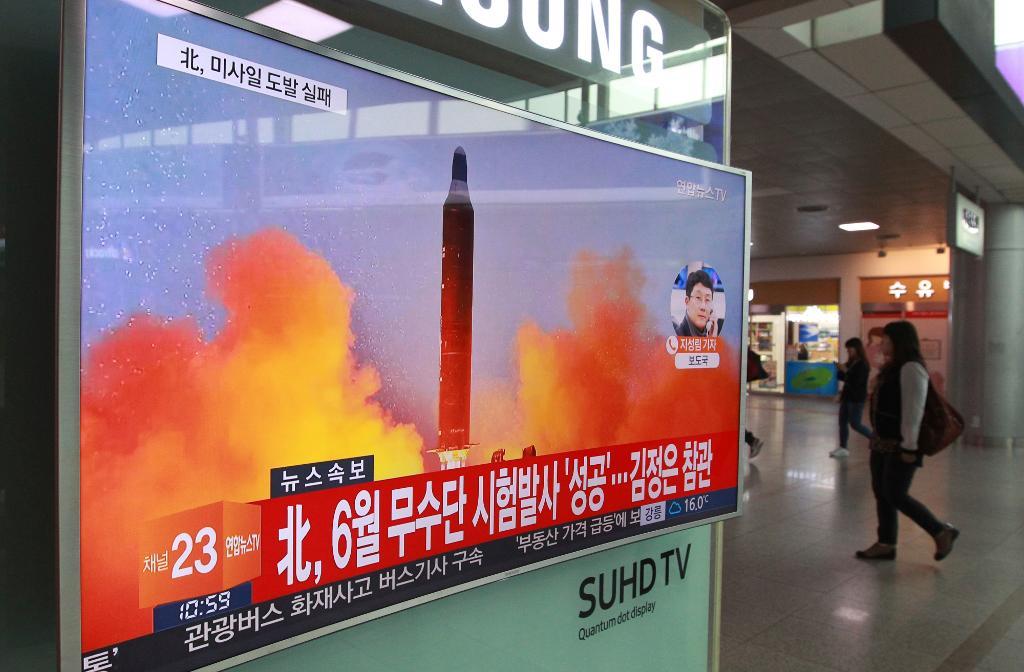 Nordkorea har avfyrat en ny ballistisk robot. Foto, arkivbild: Ahn Young-joon/AP/TT