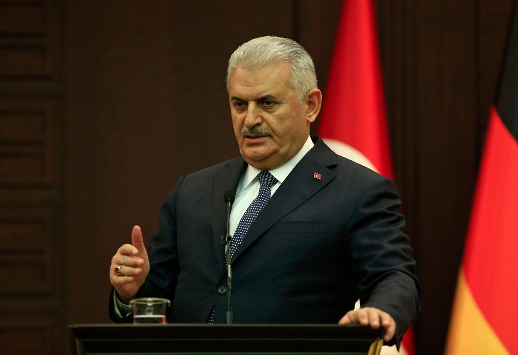Turkiets premiärminister Binali Yildirim.   Foto: Lefteris Pitarakis/AP/TT-arkivbild