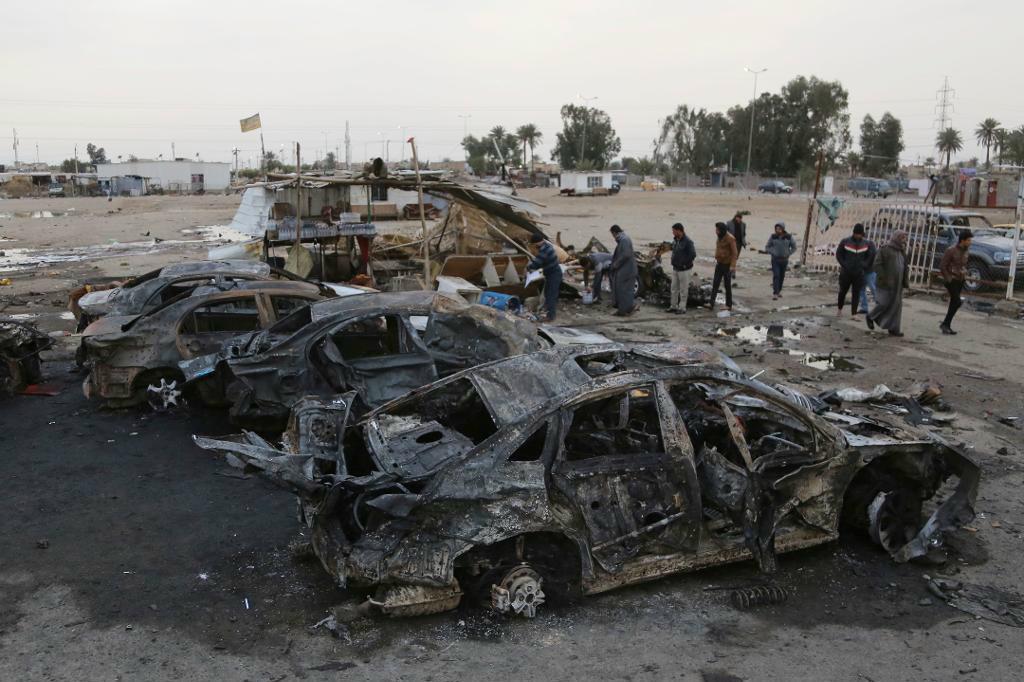 


Förödelse efter en bilbomb i området al-Baya i Bagdad i mitten av februari.  Foto: Karim Kadim/AP/TT                                                                                                                                    