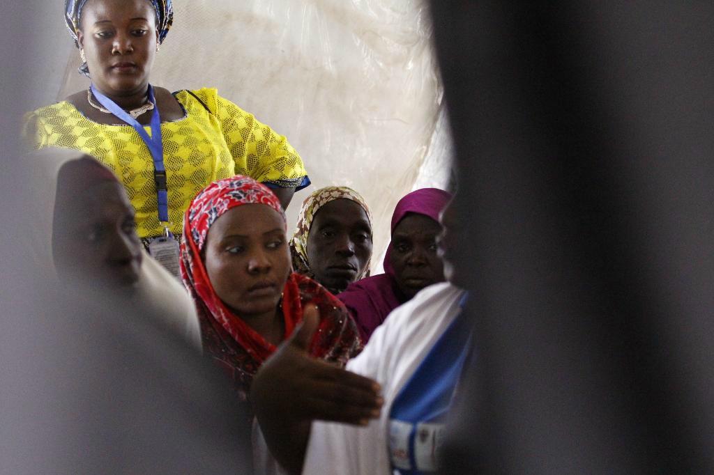 
Kvinnor i ett flyktingläger i Maiduguri i nordöstra Nigeria som en grupp från FN:s säkerhetsråd besökt. Foto: UK Mission to the UN/Lorey Campese/TT                                            