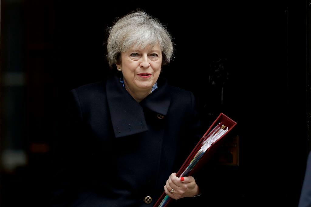 



Det spekuleras i att Storbritanniens premiärminister Theresa May sparkar igång brexit-processen redan på tisdag. Foto: Matt Dunham AP/TT-arkivbild                                                                                                                                                                                