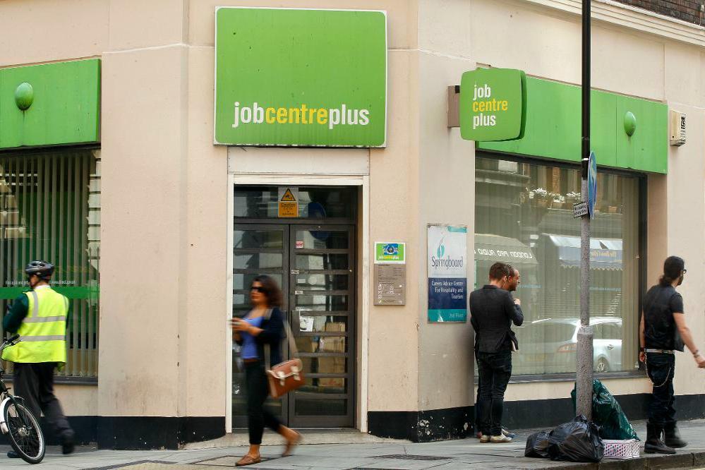 
Arbetslösheten föll till sin lägsta nivå sedan 2005 i Storbritannien. Foto: Kirsty Wigglesworth/AP/TT-arkivbild                                            