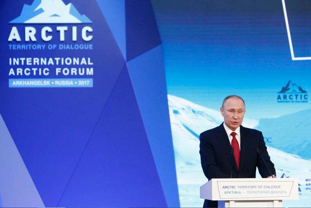 



Vladimir Putin i talarstolen i Archangelsk. Foto: Sergei Karpuchin                                                                                                                                                                                