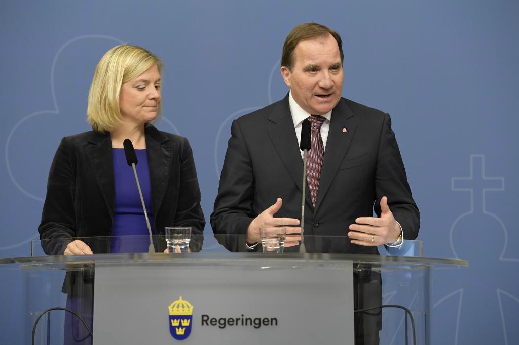 

Statsminister Stefan Löfven uppmanar de borgerliga att "besinna" sig. Samtidigt öppnar han dörren för förhandlingar om skatterna. Foto: Anders Wiklund/TT-arkivbild                                                                                        