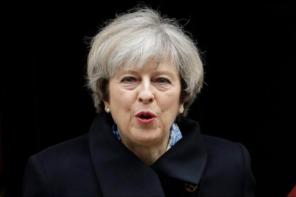 Premiärminister Theresa May fick bakläxa på förslaget om Brexit-lagstiftningen av en majoritet i överhuset. Foto: Matt Dunham/AP/TT