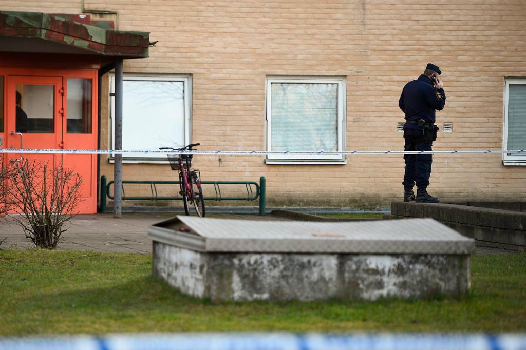 En ny skjutning har inträffat i Malmö. En person har hittats skadad i en trappuppgång i stadsdelen Fosie. Foto: Emil Langvad/TT
