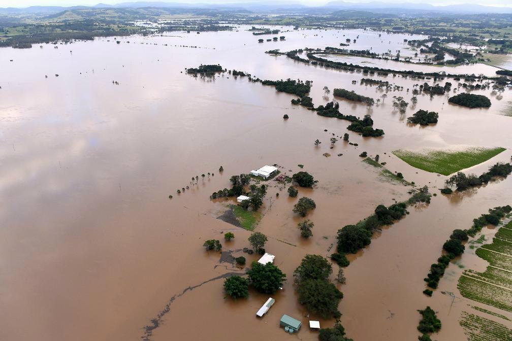 

Ett översvämmat område i staden Lismore i norra New South Wales. Foto: Reuters/TT                                                                                        