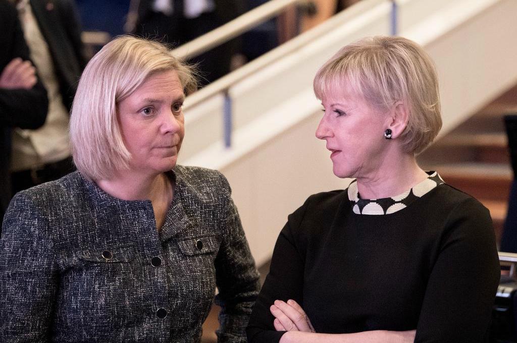 
Finansminister Magdalena Andersson och utrikesminister Margot Wallström (S) på S-kongressen i Göteborg. Foto: Björn Larsson Rosvall/TT                                            