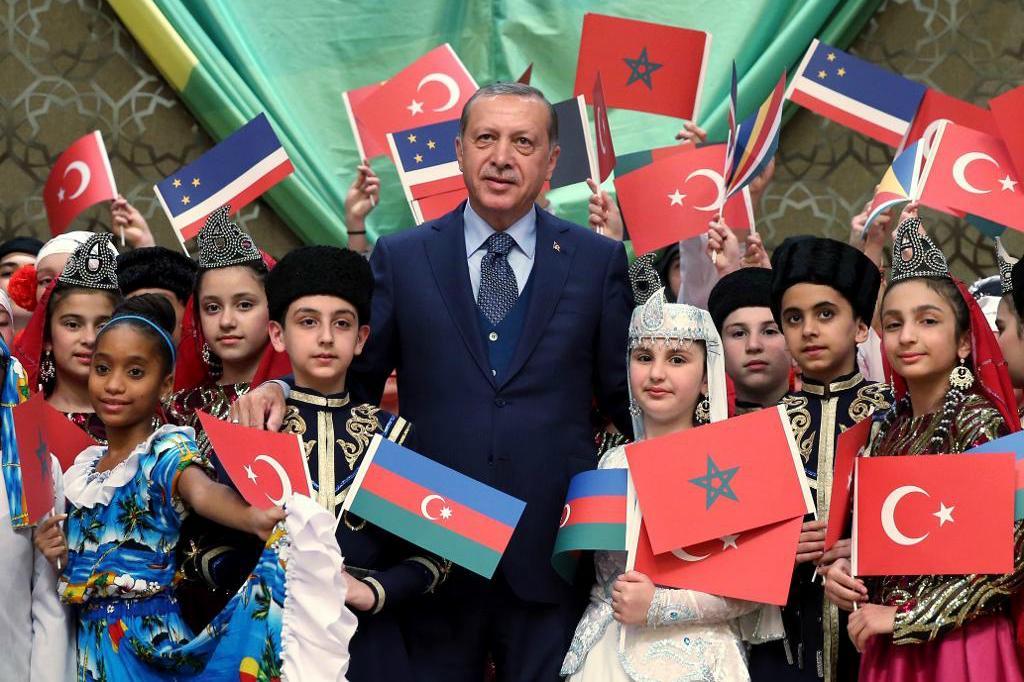 

Turkiet rasar mot att Europarådet placerar landet under granskning efter folkomröstningen om utökad makt för president Erdogan. Foto: AP/TT-arkivbild                                                                                        